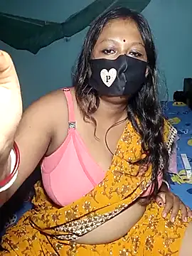 Snapshot of Hotty-rosni chatting on September 18, 2025, 12:02 am Hotty-rosni online show from September 18, 2025, 12:02 am