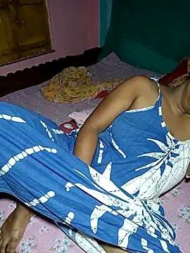 Snapshot of Hotty-rosni chatting on September 30, 2025, 11:55 pm Hotty-rosni online show from September 30, 2025, 11:55 pm