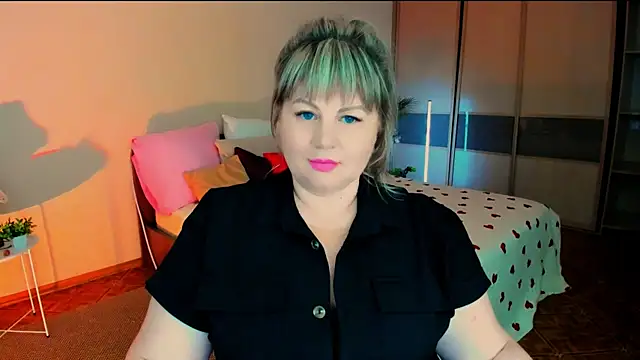Snapshot of CrystaalStaar chatting on August 6, 2026, 1:50 pm CrystaalStaar online show from August 6, 2026, 1:50 pm