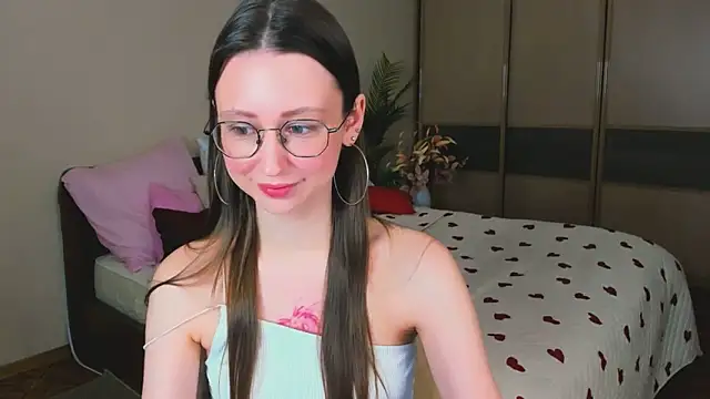 YourLovellyStory online show from April 9, 2026, 11:27 am