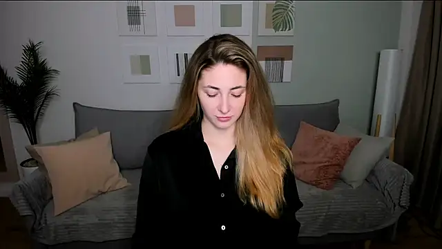 SensitiveSooul online show from April 11, 2026, 4:31 am