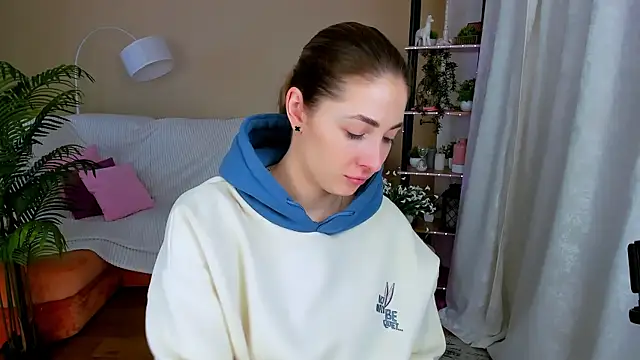 SensitiveSooul online show from October 5, 2025, 4:31 pm