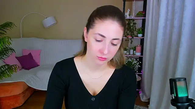 SensitiveSooul online show from October 10, 2025, 4:35 am