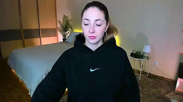 SensitiveSooul online show from October 8, 2025, 5:46 pm