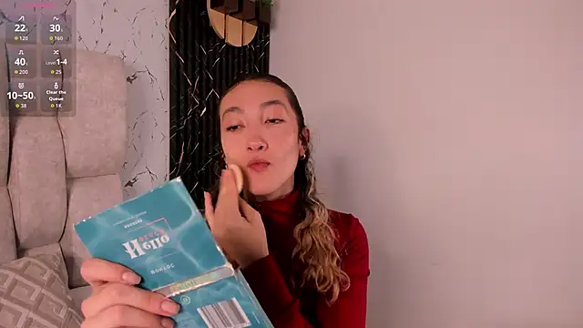 Snapshot of LauMiller chatting on September 24, 2025, 8:26 pm LauMiller online show from September 24, 2025, 8:26 pm