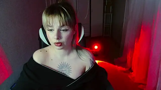 AngelicaHollywood online show from February 19, 2026, 10:18 pm