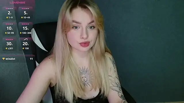 AngelicaHollywood online show from October 5, 2025, 8:43 pm