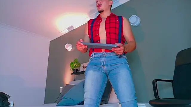 MrFox   online show from October 16, 2025, 7:33 pm