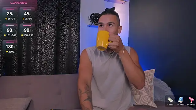 MarkSantozz online show from October 24, 2025, 6:51 pm