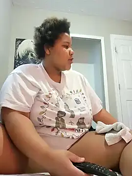 chocolate bella online show from October 1, 2025, 1:48 pm