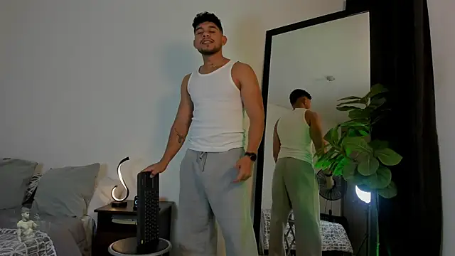 austin spears  online show from September 13, 2025, 11:38 pm