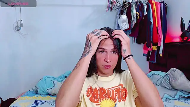 Snapshot of Azley_sweet chatting on June 4, 2026, 6:56 pm Azley sweet online show from June 4, 2026, 6:56 pm