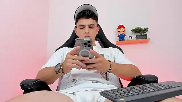 Snapshot of Mikecooper chatting on February 17, 2026, 3:48 am Mikecooper online show from February 17, 2026, 3:48 am