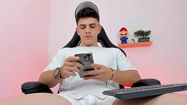 Snapshot of Mikecooper chatting on February 21, 2026, 12:23 am Mikecooper online show from February 21, 2026, 12:23 am