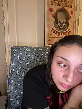 Snapshot of CharmingMaddie chatting on February 10, 2026, 4:44 am CharmingMaddie online show from February 10, 2026, 4:44 am