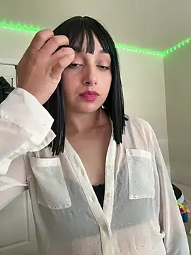 Snapshot of CharmingMaddie chatting on April 30, 2026, 8:57 pm CharmingMaddie online show from April 30, 2026, 8:57 pm