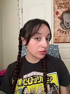 Snapshot of CharmingMaddie chatting on February 16, 2026, 8:40 pm CharmingMaddie online show from February 16, 2026, 8:40 pm