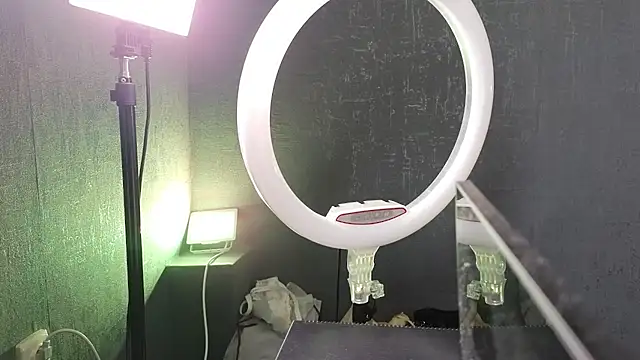 Sabina Ros online show from September 10, 2025, 4:22 am