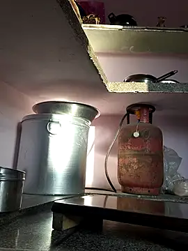 Love-pari077 online show from April 16, 2026, 1:17 am