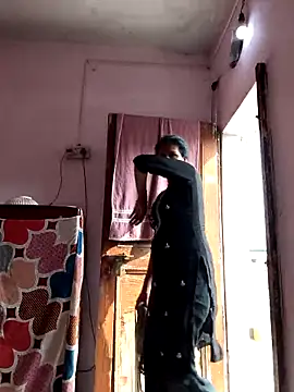 Love-pari077 online show from February 24, 2026, 5:08 am