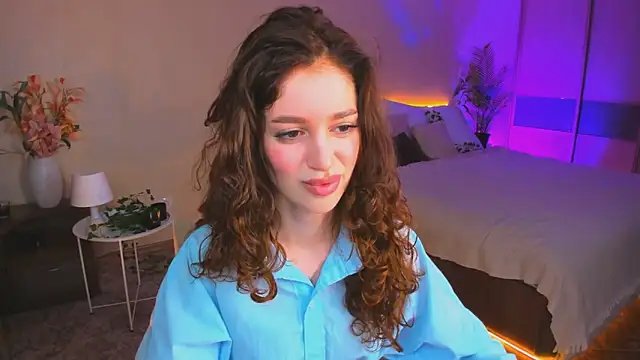 ChristinaConteeree online show from October 6, 2025, 7:25 pm