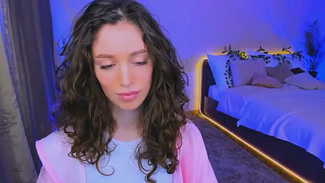 ChristinaConteeree online show from September 24, 2025, 6:25 pm