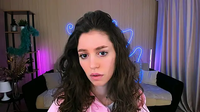 ChristinaConteeree online show from September 25, 2025, 1:28 pm