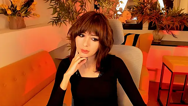 CrystallBloom online show from September 15, 2025, 1:39 am