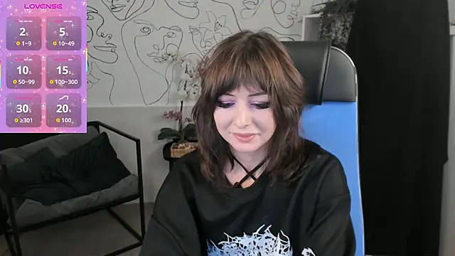 CrystallBloom online show from September 16, 2025, 2:01 am