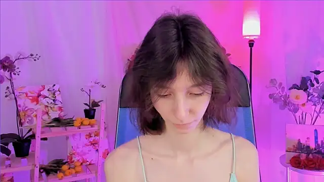 EmmanuellBrown online show from December 21, 2025, 4:03 am