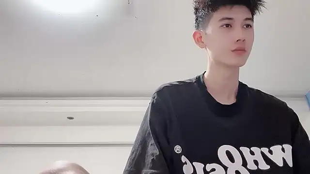 xiaojie2563 online show from September 26, 2025, 11:06 am