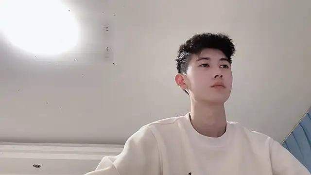 xiaojie2563 online show from March 10, 2026, 11:03 am