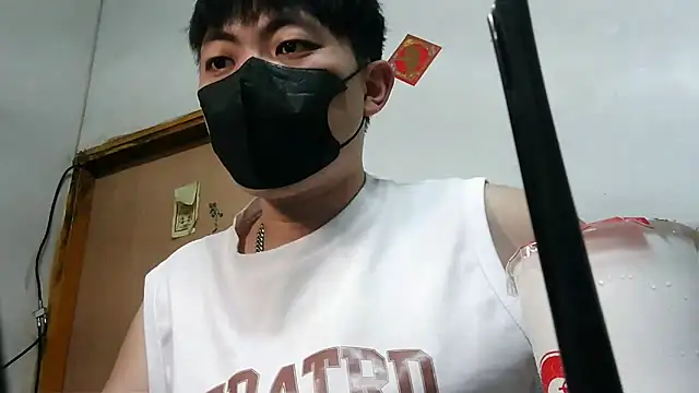 bigbb101011 online show from October 3, 2025, 1:45 pm