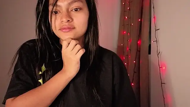 Candela    online show from October 8, 2025, 7:21 am