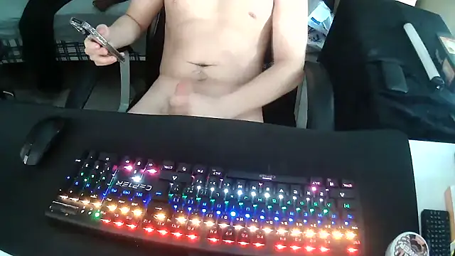 solooboy18 online show from September 27, 2025, 2:45 pm