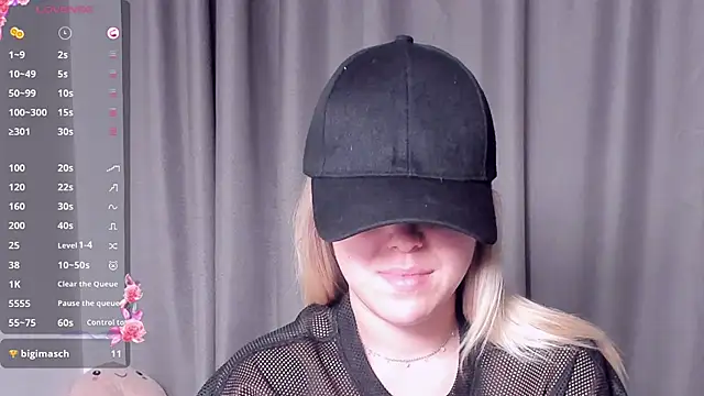 Snapshot of AngelAnty chatting on September 29, 2025, 3:17 pm AngelAnty online show from September 29, 2025, 3:17 pm