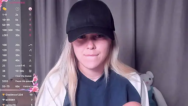 Snapshot of AngelAnty chatting on September 27, 2025, 4:02 pm AngelAnty online show from September 27, 2025, 4:02 pm