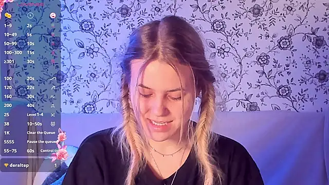 Snapshot of AngelAnty chatting on December 4, 2025, 3:11 pm AngelAnty online show from December 4, 2025, 3:11 pm