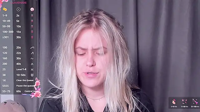 Snapshot of AngelAnty chatting on October 2, 2025, 3:04 pm AngelAnty online show from October 2, 2025, 3:04 pm