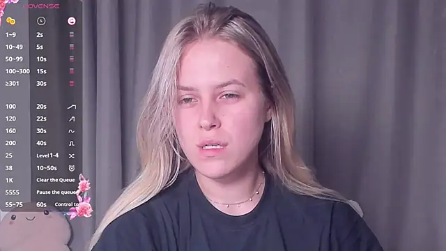 Snapshot of AngelAnty chatting on October 6, 2025, 3:02 pm AngelAnty online show from October 6, 2025, 3:02 pm