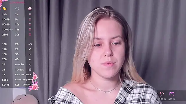 Snapshot of AngelAnty chatting on October 10, 2025, 1:12 pm AngelAnty online show from October 10, 2025, 1:12 pm