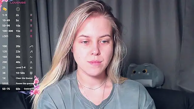 Snapshot of AngelAnty chatting on November 9, 2025, 3:05 pm AngelAnty online show from November 9, 2025, 3:05 pm