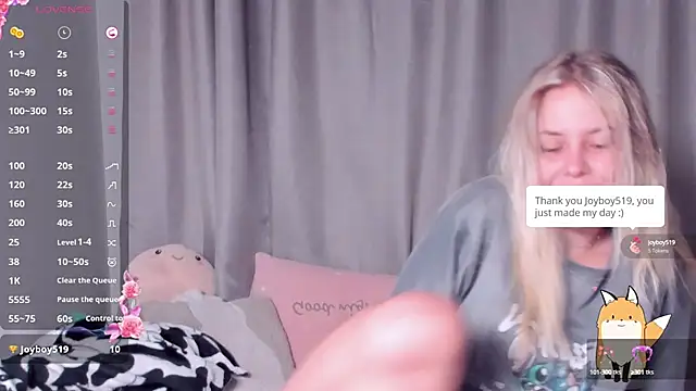 Snapshot of AngelAnty chatting on September 14, 2025, 4:07 pm AngelAnty online show from September 14, 2025, 4:07 pm