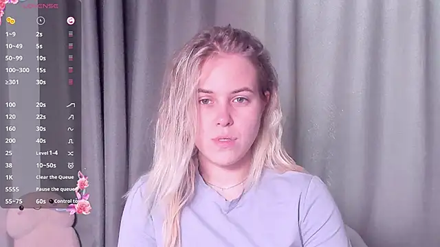 Snapshot of AngelAnty chatting on October 19, 2025, 11:02 am AngelAnty online show from October 19, 2025, 11:02 am