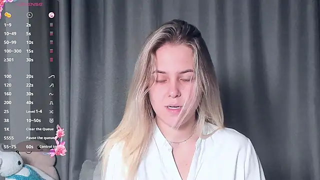 Snapshot of AngelAnty chatting on October 24, 2025, 3:11 pm AngelAnty online show from October 24, 2025, 3:11 pm