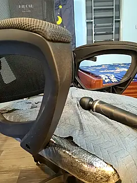 Bee sweet online show from December 14, 2025, 10:43 am