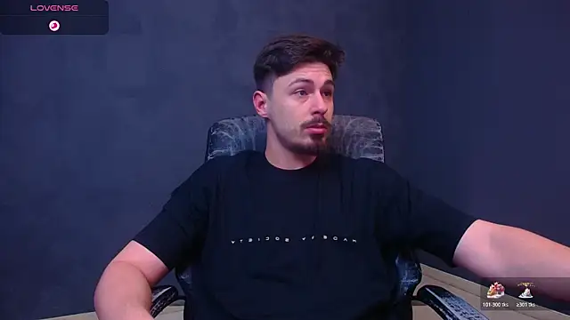 EnzoRace online show from December 22, 2025, 6:02 am