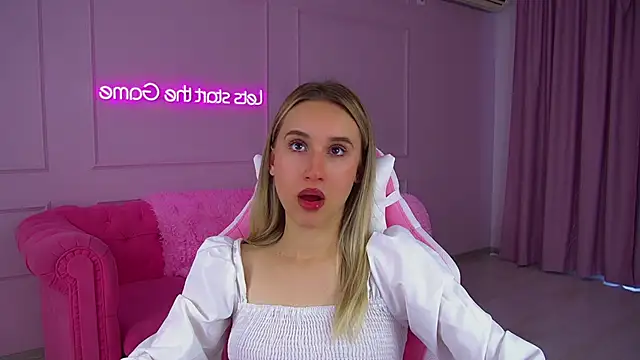 VictoriaHopsons online show from September 27, 2025, 6:30 am