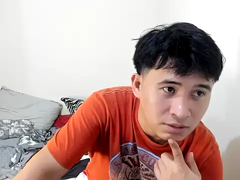 Snapshot of Adim-pinoy146 chatting on July 7, 2026, 11:03 am Adim-pinoy146 online show from July 7, 2026, 11:03 am