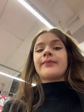 KittyQueeny online show from October 2, 2025, 2:20 pm